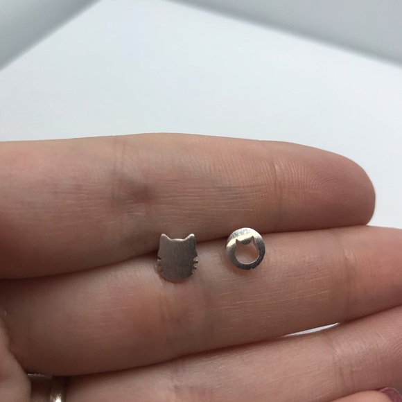 Sterling Silver 925 Cat Stud Earrings - Picture 2 of 3